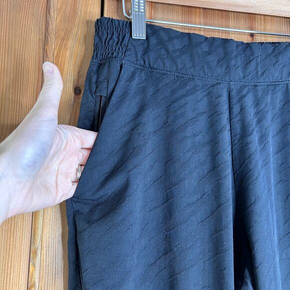 Athleta Brooklyn Textured Jogger Pants Women’s 6 Black Athleisure Casual Neutral - Picture 5 of 10